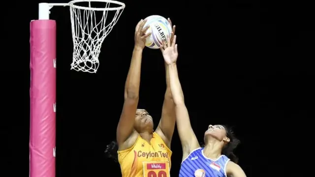 உலகக் கோப்பை வலைப்பந்தாட்ட தொடரில் அதிக கோல் அடித்து சாதனை படைத்த ஈழத் தமிழ் பெண்