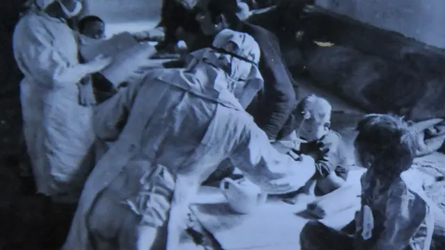 Esta imagen muestra una jornada de "prevención de plagas" llevada a cabo en noviembre de 1940 en la ciudad de Nongan, en la provincia china de Jilin, en el noreste del país.