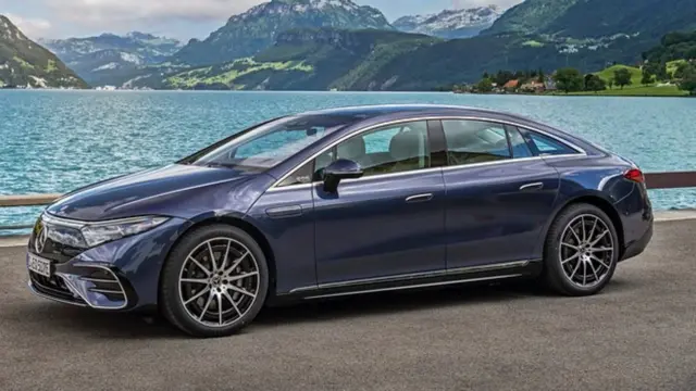 مرسدس-بنز EQS به عنوان بهترین ماشین لوکس جهان در سال ۲۰۲۲ انتخاب شد