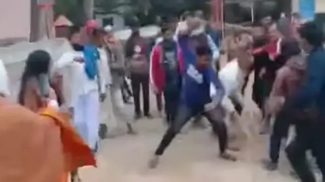 ছাত্রীরাও মারধোরের শিকার হন।