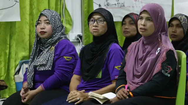 ผู้เข้าร่วมอบรมโครงการญาลานันบารู นั่งฟังบรรยาย