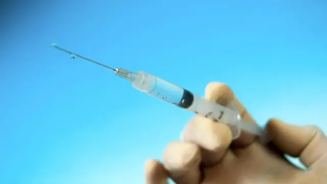 Сегодняшние астронавты все еще жалуются на то, что им приходится сдавать кровь