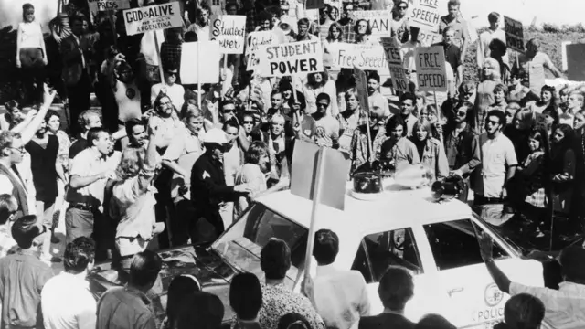 นักศึกษาร่วมขบวนการต่อต้านสงครามเวียดนาม