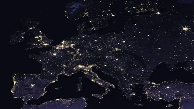 Europe at night in 2016 (c) NASA Earth Observatory images by Joshua Stevens, using Suomi NPP VIIRS data from Miguel Román, NASA's Goddard Space Flight Center