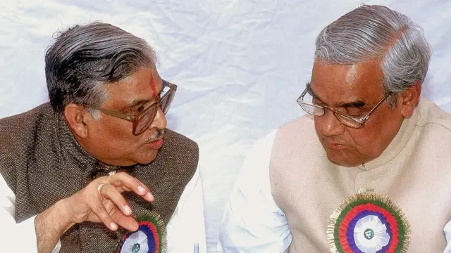 अटलबिहारी वाजपेयी आणि मुरली मनोहर जोशी