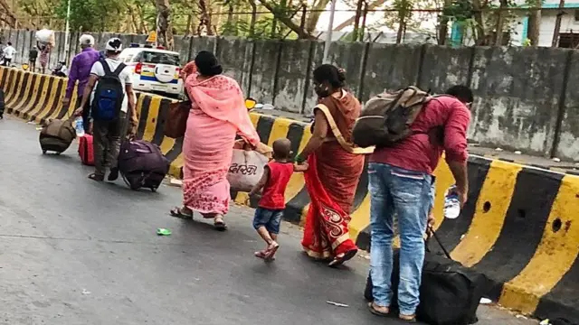 स्थलांतरीत मजूर