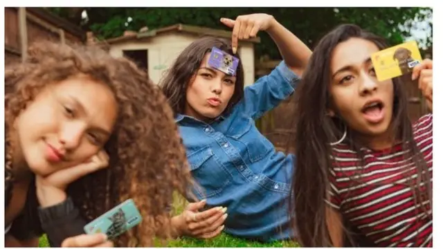 البطاقة متوفرة لمن هم في عمر يتراوح بين ستة أعوام 18 عاما