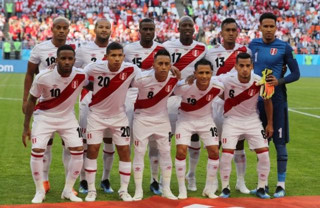 El equipo titular de Perú