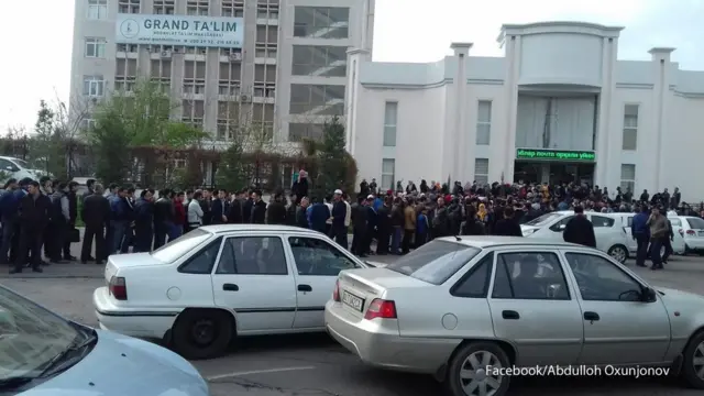 Қуръон сотиб олиш учун навбат