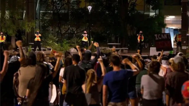 Una protesta contra la policía de Tucson