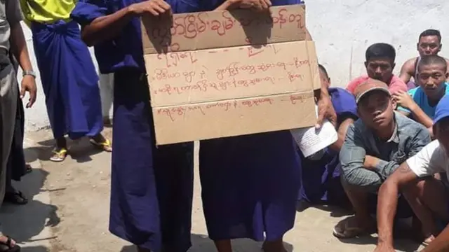 မေလအတွင်းက မော်လိုက်ကလေးအကျဉ်းထောင်က အကျဉ်းသားတွေ ထောင်တွင်းတောင်းဆိုမှုပြုလုပ်ခဲ့စဉ်