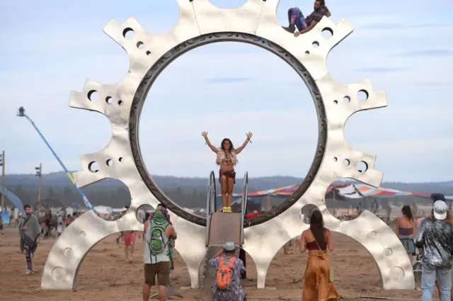 Instalación conmemorativa al eclipse