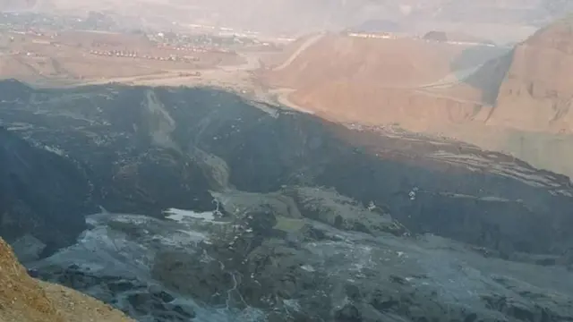 ပေ ၁၀၀ ကျော်အနက်ရှိတဲ့ ပြိုကျသွားခဲ့တဲ့ နွံကန်