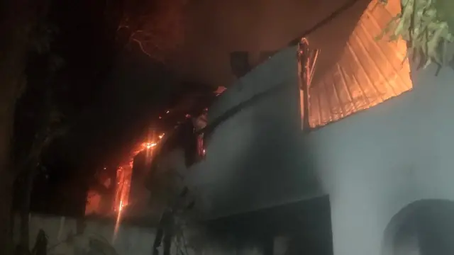 ਸ਼੍ਰੀ ਲੰਕਾ ਦੇ ਪ੍ਰਧਾਨ ਮੰਤਰੀ ਦੇ ਘਰ ਨੂੰ ਲਾਈ ਅੱਗ