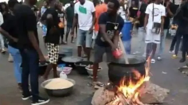 Awọn ọdọ to n se iwọde