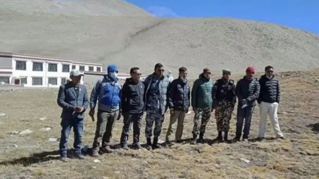 यसै हप्ता हुम्लाबाट नेपालको सरकारी टोली भवन बनेको स्थानमा पुगेको थियो