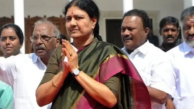 अन्नाद्रमुक विधायक दल की नेता और पार्टी महासचिव वीके शशिकला.