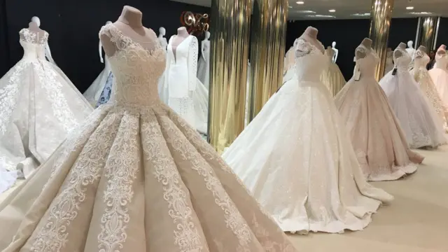 весільна сукня