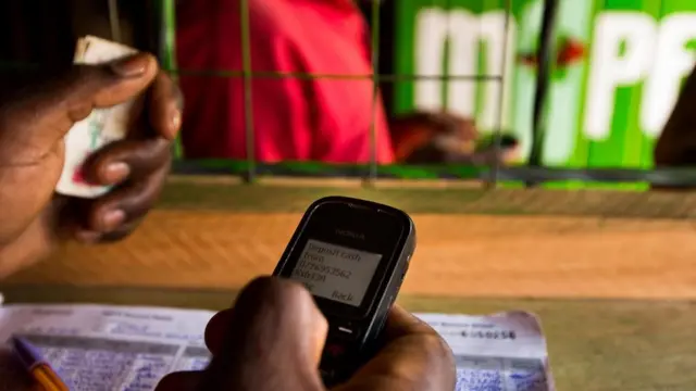 मोबाइल बैंकिंग