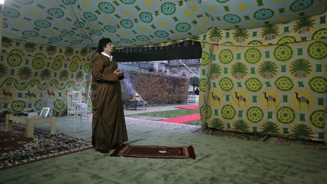 Шатер Каддафи в Париже