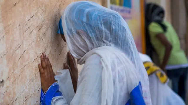 ምእመናን በዕምነት ስፍራ