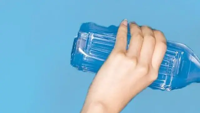 Zdravo telo nas upozorava na dehidraciju čineći da se osećamo žednim