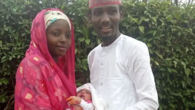 Dadiyata da mai dakinsa Khadija da diyarsu