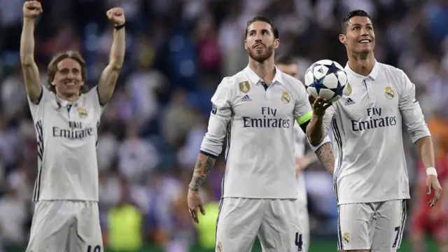 Los jugadores del Real Madrid celebran