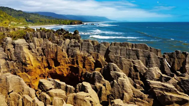 ኒው ዚላንድ ካብ እምባታት ኢላንዲያ ከም ዝቦቖለት ይእመን