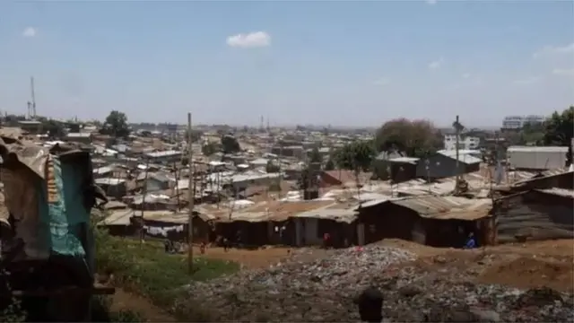నైరోబీలో కిబెరా ఒక మురికివాడ. ఇక్కడ నీటి కొరత ఎక్కువ