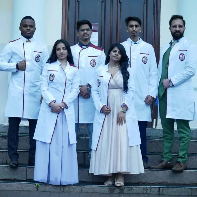 Ndị ụlọ akwụkwọ Olewuezi na Siberian State Medical University