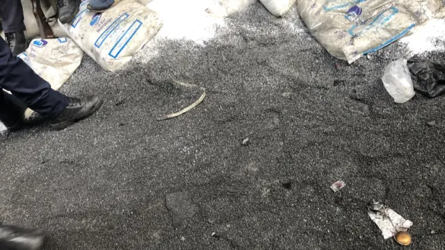 প্লাস্টিক কাঁচামালের একাংশ