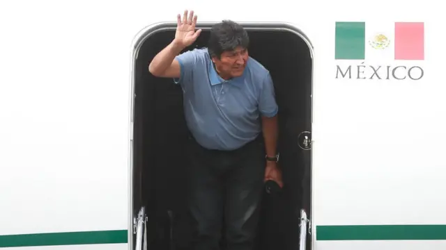 Evo Morales a su llegada a México