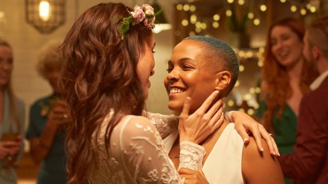 Casalcassino que ganha dinheiro no cadastrocasamento