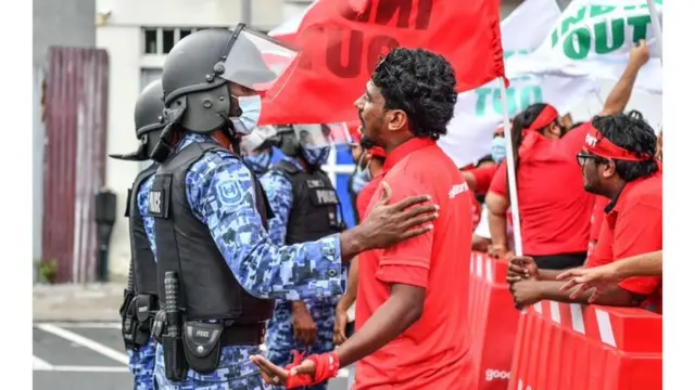 मालदीव मोहीम