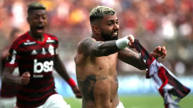 Barbosa celebrando el gol de la victoria