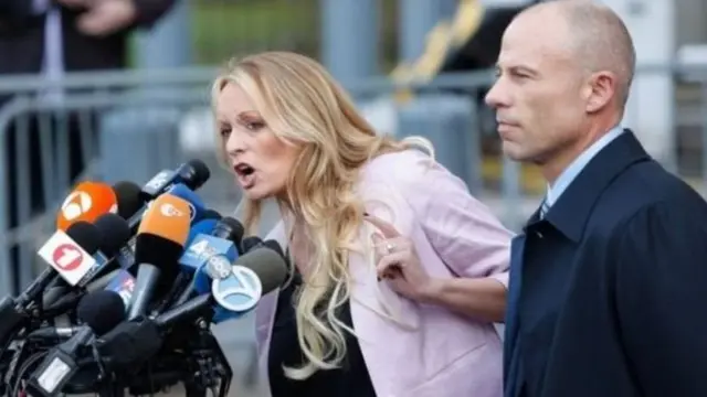 دانيلز ومحاميها