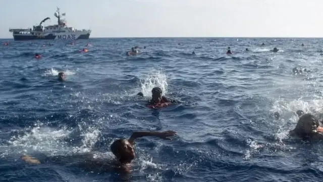 Jinsiy onlayn oyinlar Qizil libos porno onlayn