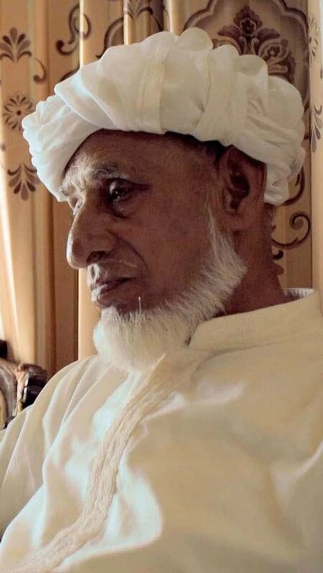 Padre de Mim Shaikh.