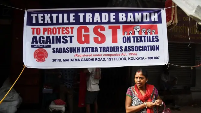 ஜி எஸ் டிக்கு எதிரான போராட்டம்