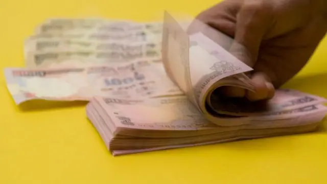 પ્રતીકાત્મક તસવીર