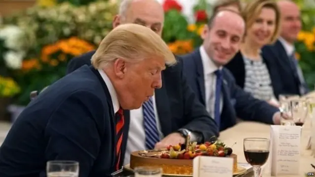 डोनल्ड ट्रंप