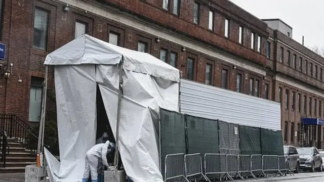 Импровизированный морг в Нью-Йорке