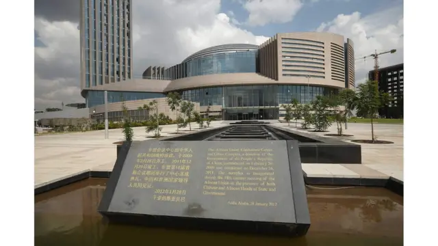 Selesai dibangun tahun 2012, gedung markas Uni Afrika ini jadi kebanggaan akan kedekatan hubungan Afrika dengan Cina