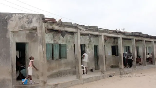 Àwọn òbí kan tilẹ̀ tún maa n ra ìwé ẹ̀rí fún ọmọ wọn.