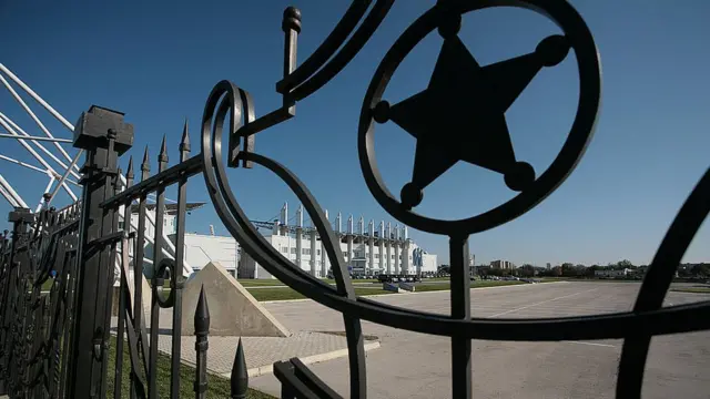 ورزشگاه شریف تیراسپول