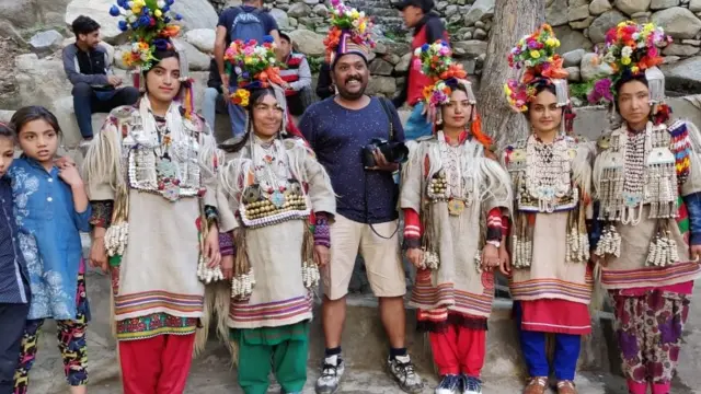 'நாங்கள் அலெக்ஸாண்டர் படை வீரர்களின் வம்சாவளியினர்'