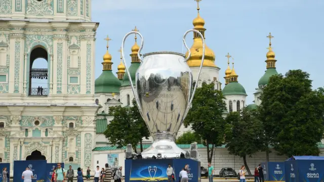 Iwaju papa isire Kiev