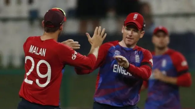 इंग्लैंड की टीम