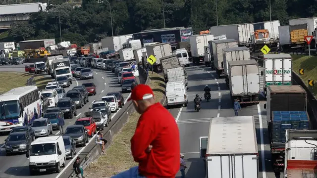 బ్రెజిల్‌లో ట్రక్కు డ్రైవర్ల సమ్మె